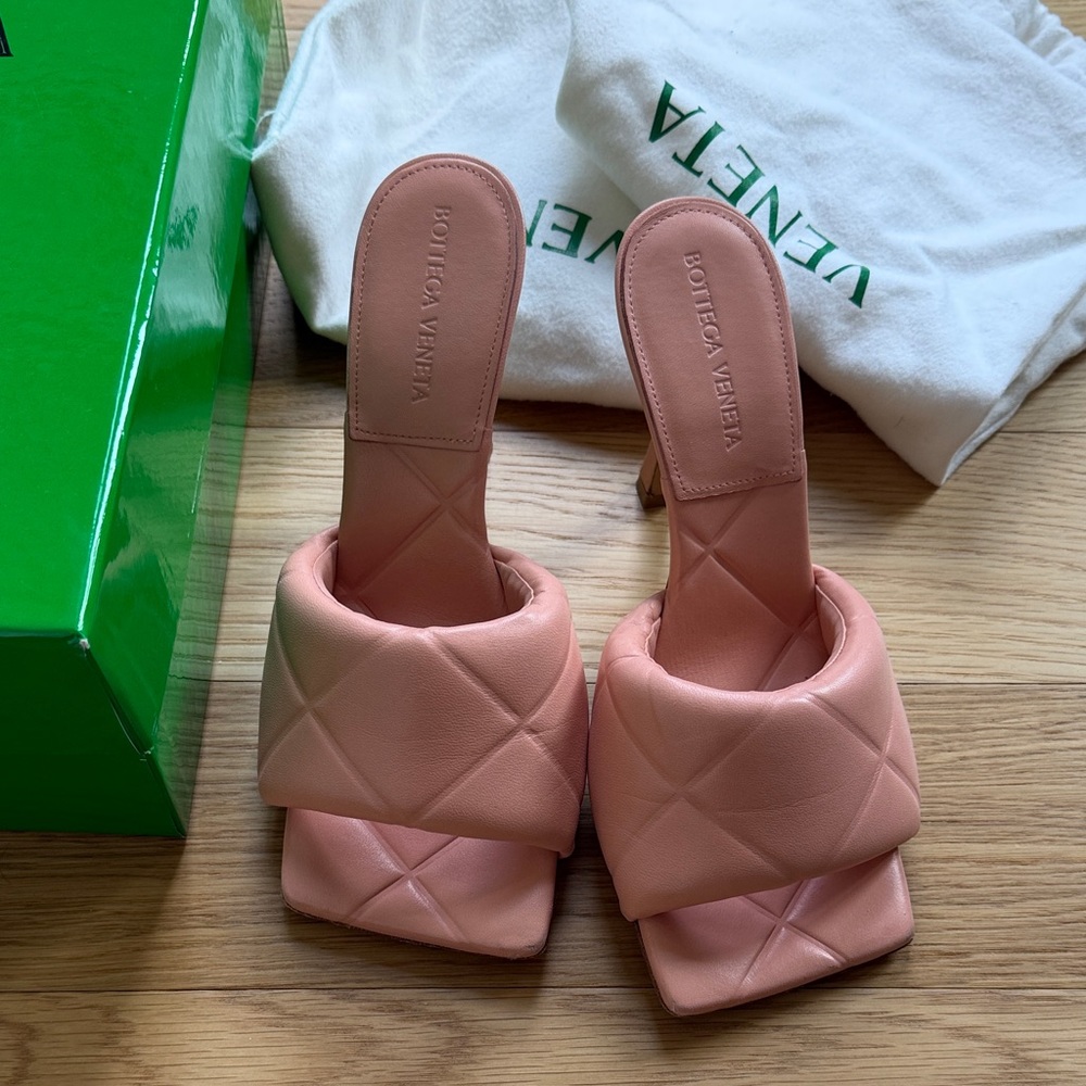 Bottega Veneta Blush Lido Mule 6.5